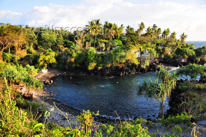 comoros5: Voidjou, Grande Comore / Ngazidja, Comoros islands: beach and small cove  - photo by M.Torres - (c) Travel-Images.com - Stock Photography agency - Image Bank