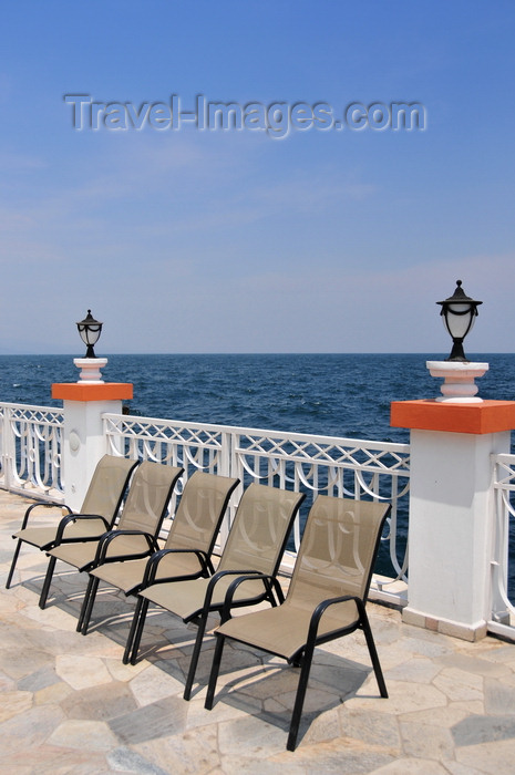 congo-dr38: Goma, Nord-Kivu, Democratic Republic of the Congo: Lake Kivu - chairs by the water - Kap Kivu Hotel - photo by M.Torres - (c) Travel-Images.com - Stock Photography agency - Image Bank