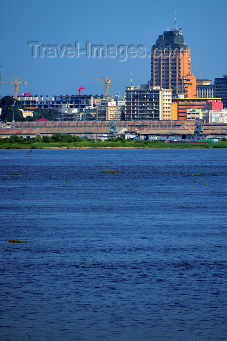 congo-dr44: Kinshasa, Democratic Republic of the Congo: Congo river, the port and the Sozacom / Gecamines tower - Gombe district - photo by M.Torres - (c) Travel-Images.com - Stock Photography agency - Image Bank