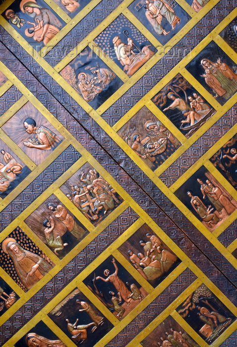 congo47: Brazzaville, Congo: Basilica of Saint'Anne of Congo - detail of the ornate main gate - Basilique sainte Anne du Congo - architect Roger Erell - Rue d’Abomey / Avenue de la Paix, Poto-Poto - photo by M.Torres - (c) Travel-Images.com - Stock Photography agency - Image Bank