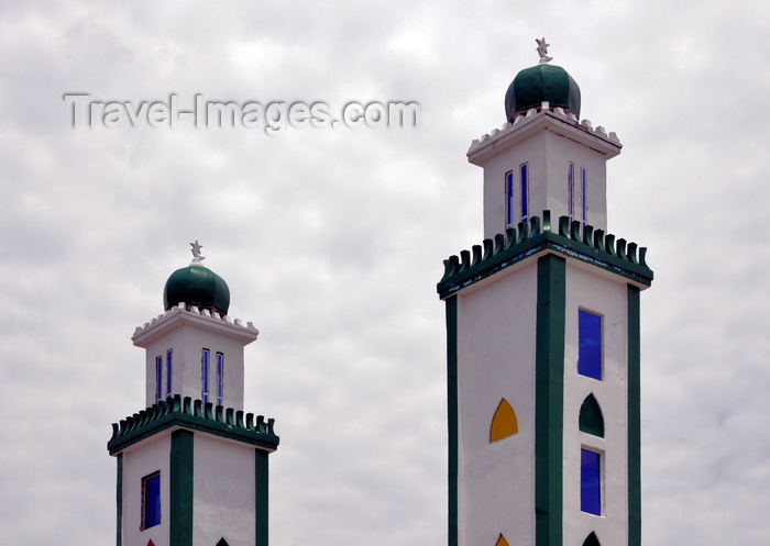 congo54: Brazzaville, Congo: green and white minarets of the mosque near Rue des Sénegalais, Poto-Poto - photo by M.Torres - (c) Travel-Images.com - Stock Photography agency - Image Bank