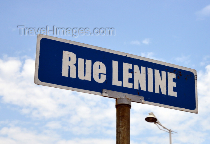 congo59: Brazzaville, Congo: Lenin street sign seen against the sky - communist revolutionary Vladimir Ilyich Lenin still has a few fans in Africa - photo by M.Torres - (c) Travel-Images.com - Stock Photography agency - Image Bank