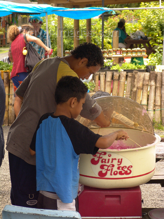 cook22: Cook Islands - Rarotonga island: making fairy floss on market day - sweets - Cotton candy - candy floss -cotton candy - photo by B.Goode - (c) Travel-Images.com - Stock Photography agency - Image Bank