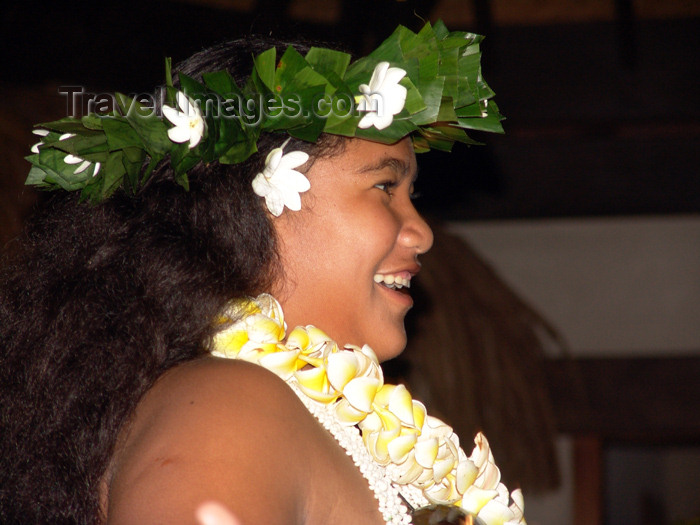 cook4: Cook Islands - Aitutaki island: island night at Pacific resort - woman with flower collar - Amuri - photo by B.Goode - (c) Travel-Images.com - Stock Photography agency - Image Bank
