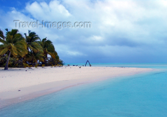 cook56: Cook Islands - Aitutaki: Wedding Beach - photo by B.Goode - (c) Travel-Images.com - Stock Photography agency - Image Bank