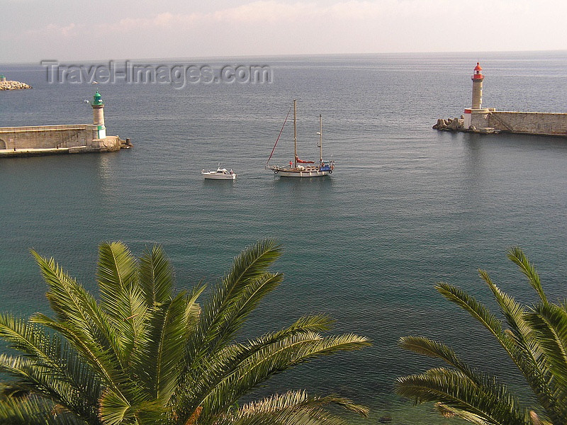 corsica175: Corsica - Bastia: harbour - Jetee du Dragon - photo by J.Kaman - (c) Travel-Images.com - Stock Photography agency - Image Bank