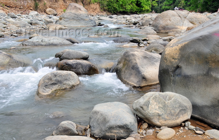 costa-rica104: Naranjito, Puntarenas province, Costa Rica: rapids on the river - photo by M.Torres - (c) Travel-Images.com - Stock Photography agency - Image Bank