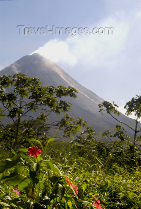 costa-rica39: Costa Rica - Arenal Volcano smoking -andesitic stratovolcano - Alajuela Province - photo by B.Cain - (c) Travel-Images.com - Stock Photography agency - Image Bank