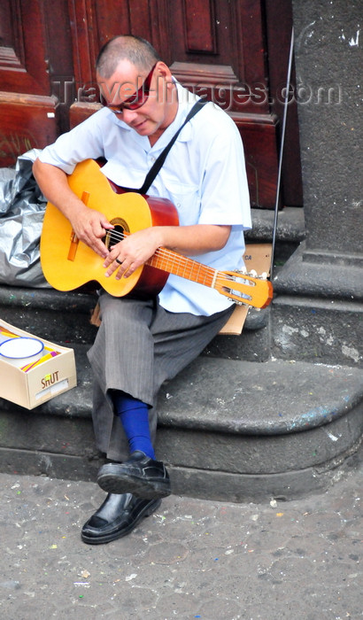 costa-rica79: San José, Costa Rica: Avenida Central - blind guitar player - photo by M.Torres - (c) Travel-Images.com - Stock Photography agency - Image Bank