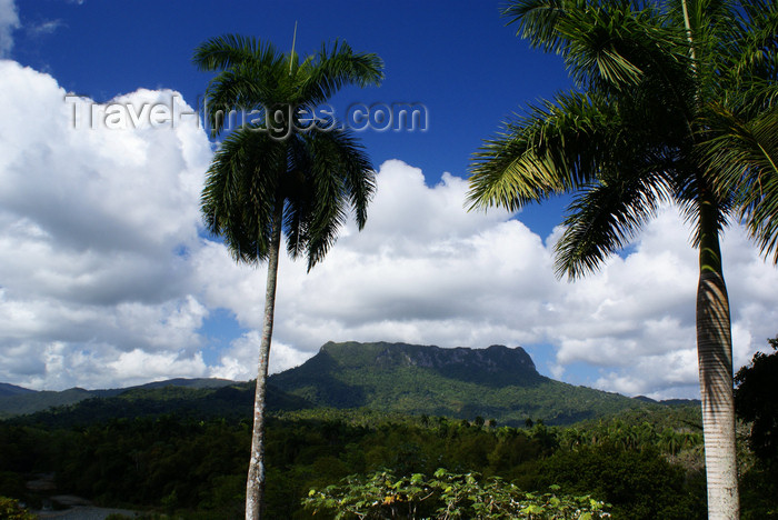 cuba131: El Yunque - Guantánamo province, Cuba: table mountain resembling an anvil, 'yunque' in Castillian - photo by A.Ferrari - (c) Travel-Images.com - Stock Photography agency - Image Bank
