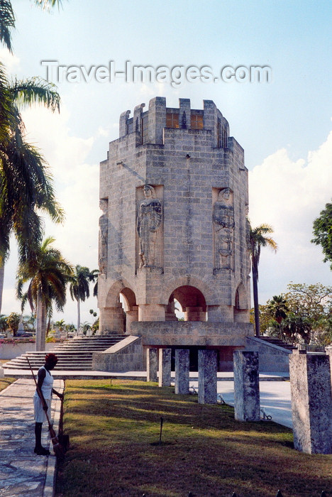 cuba14: Cuba - Santiago de Cuba: Revolution Monument - José Marti's tomb - leader of the Cuban independence movement as well as a renowed poet and writer (photo by M.Torres) - (c) Travel-Images.com - Stock Photography agency - Image Bank