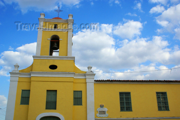 cuba25: Camagüey, Cuba: colonial church - photo by A.Ferrari - (c) Travel-Images.com - Stock Photography agency - Image Bank