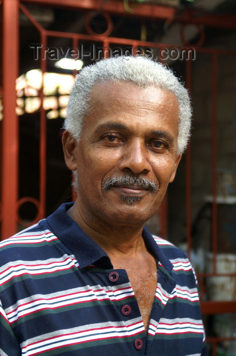 cuba54: Cuba - Guardalavaca - Uncle Emilio portrait - photo by G.Friedman - (c) Travel-Images.com - Stock Photography agency - Image Bank