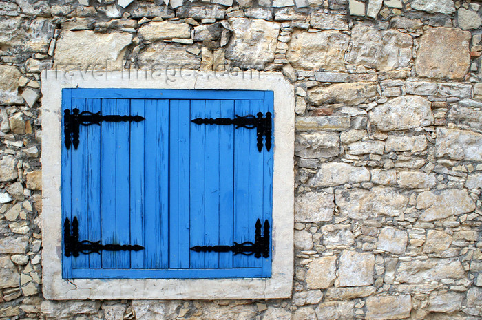 cyprus79: Lofou - Limassol district, Cyprus: blue wooden shutters - photo by A.Ferrari - (c) Travel-Images.com - Stock Photography agency - Image Bank