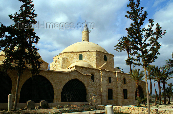 cyprus86: Larnaca, Cyprus: Halan Sultan Tekke Mosque - side view - photo by A.Ferrari - (c) Travel-Images.com - Stock Photography agency - Image Bank