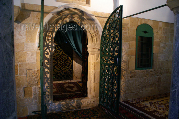 cyprus87: Larnaca, Cyprus: Halan Sultan Tekke Mosque - interior - photo by A.Ferrari - (c) Travel-Images.com - Stock Photography agency - Image Bank