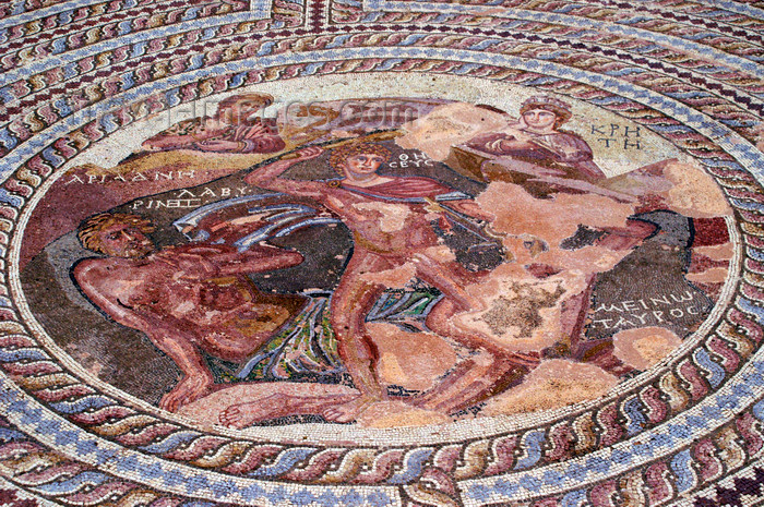 cyprus97: Paphos, Cyprus: House of Theseus - Mosaic of Theseus and the Minotaur - circular room - detail - photo by A.Ferrari - (c) Travel-Images.com - Stock Photography agency - Image Bank