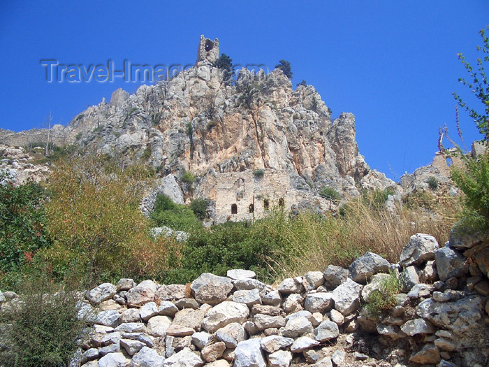 cyprusn18: Cyprus - Kyrenia region: St Hilarion castle - hill top (photo by Rashad Khalilov) - (c) Travel-Images.com - Stock Photography agency - Image Bank