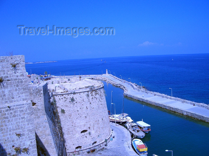 cyprusn23: Cyprus - Kyrenia / Girne: the pier from the castle (photo by Rashad Khalilov) - (c) Travel-Images.com - Stock Photography agency - Image Bank