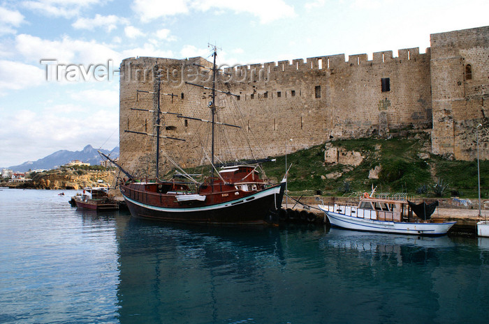 cyprusn52: Kyrenia, North Cyprus: the castle - crusader walls and Venetian towers - photo by A.Ferrari - (c) Travel-Images.com - Stock Photography agency - Image Bank