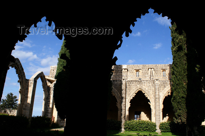 cyprusn57: Bellapais, Kyrenia district, North Cyprus: Bellapais abbey - arcade - photo by A.Ferrari - (c) Travel-Images.com - Stock Photography agency - Image Bank