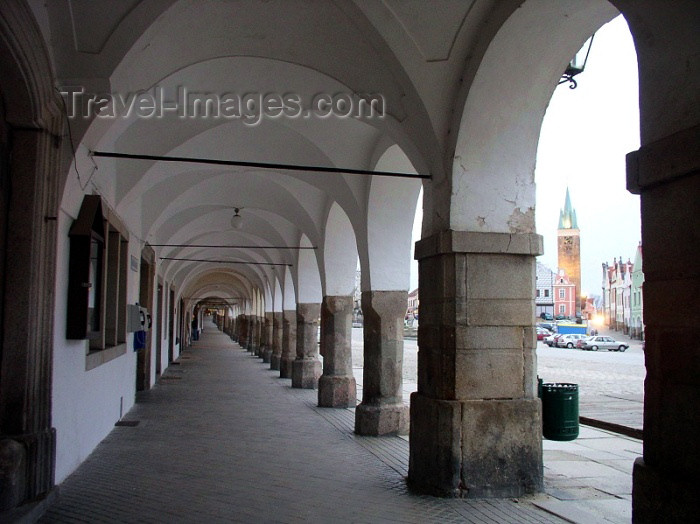 czech119: Czech Republic - Telc / Teltsch  (Southern Moravia - Jihomoravský - Jihlavský kraj: arcade - photo by J.Kaman - (c) Travel-Images.com - Stock Photography agency - Image Bank