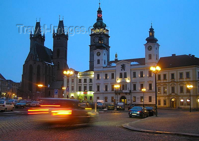 czech228: Czech Republic - Hradec Kralove: Cathedral of the Holy Ghost, White tower and Town hall - dusk - Katedrála svatého Ducha, radnice, Bela Vez - photo by J.Kaman - (c) Travel-Images.com - Stock Photography agency - Image Bank