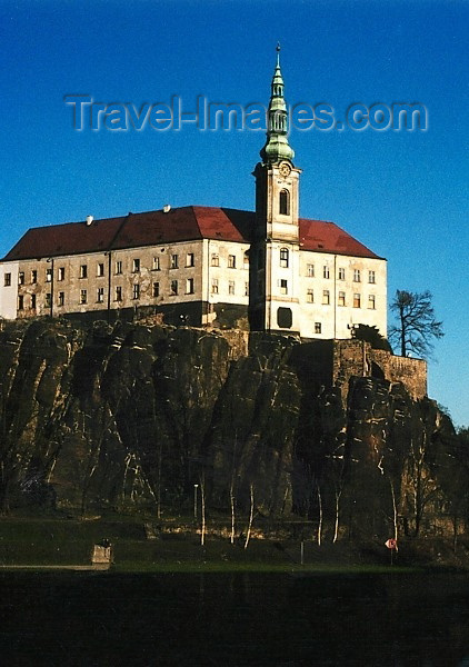 czech234: Czech Republic - Decín / Tetschen: Decín castle above the Elbe river - Ústí nad Labem Region - photo by J.Kaman - (c) Travel-Images.com - Stock Photography agency - Image Bank