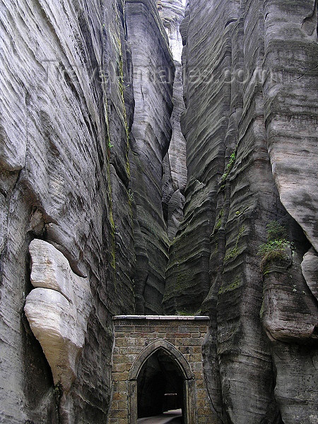 czech321: Czech Republic - Adrspassko-Teplické skály (Eastern Bohemia - Východoceský - Hradec Kralove kraj): Bohemian chasm - photo by J.Kaman - (c) Travel-Images.com - Stock Photography agency - Image Bank