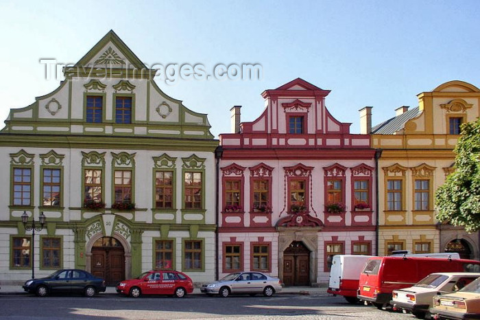 czech343: Czech Republic - Hradec Králové: colorful houses on the main square - façades - Kanovnické domy - photo by J.Kaman - (c) Travel-Images.com - Stock Photography agency - Image Bank