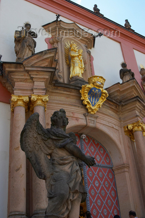 czech397: Czech Republic - Príbram: Svata Hora - southern side - the Prague gate - Prazka brana - photo by H.Olarte - (c) Travel-Images.com - Stock Photography agency - Image Bank