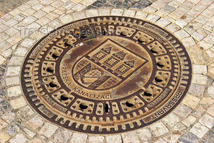 czech445: Artful manhole cover in Prague, Czech Republic - photo by H.Olarte - (c) Travel-Images.com - Stock Photography agency - Image Bank
