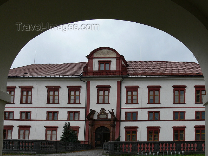 czech490: Czech Republic - Zakupy / Reichstadt: Zakupy castle - Ceska Lipa District - Liberec Region - photo by J.Kaman - (c) Travel-Images.com - Stock Photography agency - Image Bank