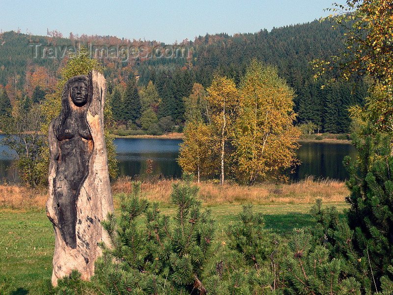 czech491: Czech Republic - Jizera Mountains / Jizerske hory: sculpture, pond and Autumn foliage - Liberec Region - photo by J.Kaman - (c) Travel-Images.com - Stock Photography agency - Image Bank