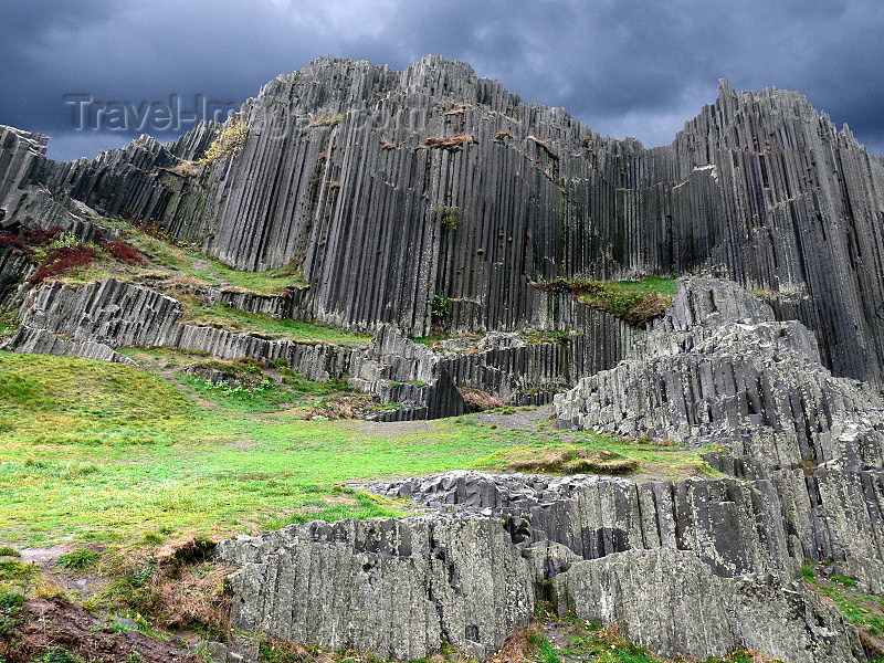 czech511: Czech Republic - Kamenicky Senov - Ceska Lipa District: Basalt columns at the Panska skala rock - Liberec region - photo by J.Kaman - (c) Travel-Images.com - Stock Photography agency - Image Bank