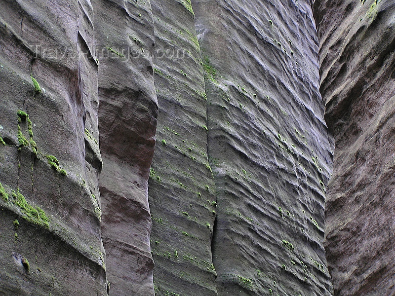 czech521: Czech Republic - Adrspassko-Teplicke skaly / Adrspach-Teplice Rocks: sandstone wall - Hradec Kralove Region - photo by J.Kaman - (c) Travel-Images.com - Stock Photography agency - Image Bank