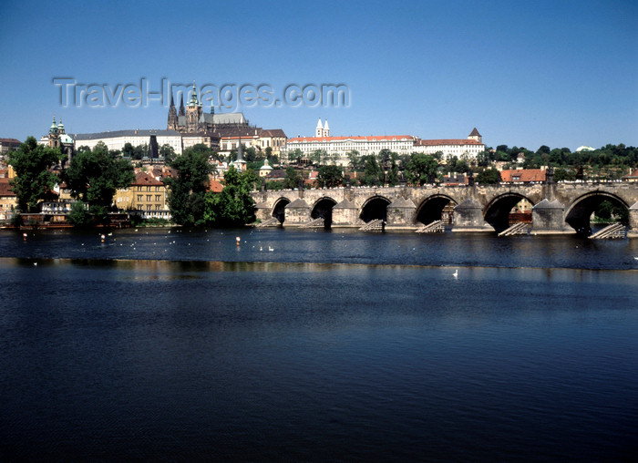 czech534: Czech Republic - Prague: view of Hradcany with Charles Bridge and River Vltava - photo by J.Fekete - (c) Travel-Images.com - Stock Photography agency - Image Bank