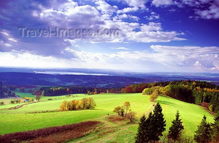 czech81: Czech Republic - Nachod region (Eastern Bohemia - Východoceský - Hradec Kralove kraj): landscape - photo by J.Kaman - (c) Travel-Images.com - Stock Photography agency - Image Bank