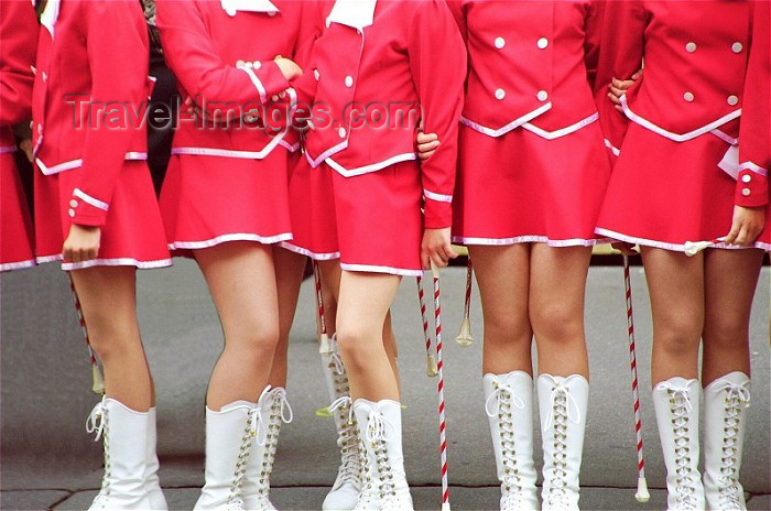 czech91: Czech Republic - Cheerleaders' legs - photo by J.Kaman - (c) Travel-Images.com - Stock Photography agency - Image Bank