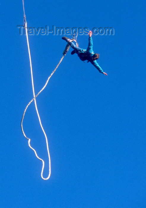 denmark21: Denmark, Copenhagen: Bungy jumping in the city center - photo by S.Egeberg - (c) Travel-Images.com - Stock Photography agency - Image Bank