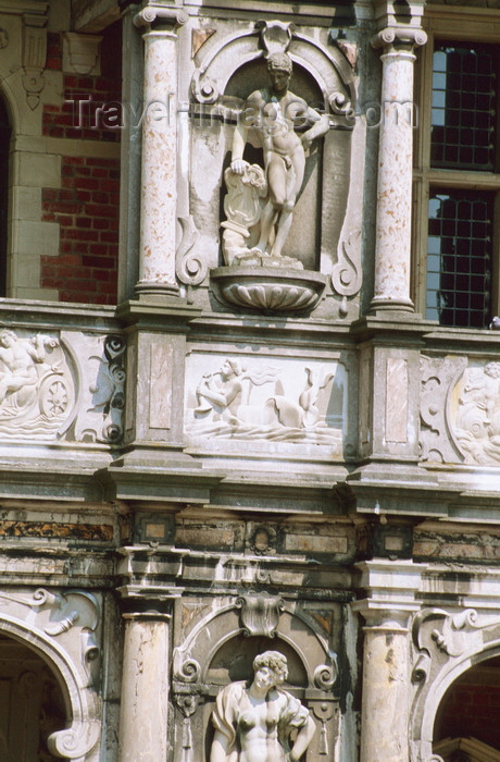 denmark29: Hillerød, North Zealand, Denmark: Fredeiksborg castle - façade with statues - Museum of National History - photo by K.Gapys - (c) Travel-Images.com - Stock Photography agency - Image Bank