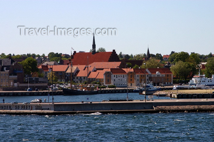 denmark42: Helsingør, Denmark: Kronborg Castle - Elsinore in Hamlet - photo by C.Blam - (c) Travel-Images.com - Stock Photography agency - Image Bank