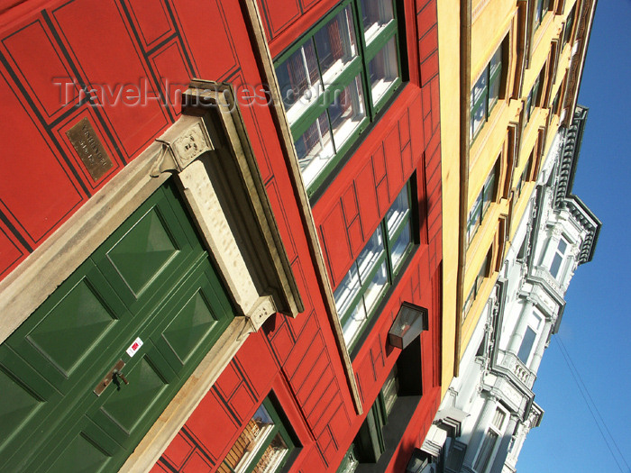 denmark58: Denmark - Copenhagen / København / CPH: façade - Nyhavn   - photo by G.Friedman - (c) Travel-Images.com - Stock Photography agency - Image Bank