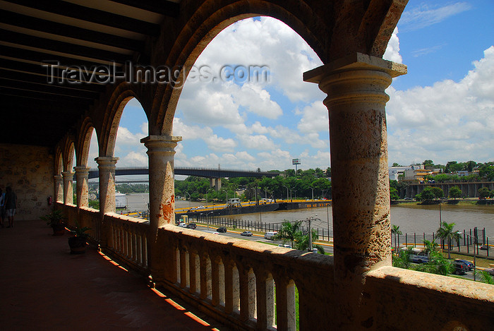 dominican10: Santo Domingo, Dominican Republic: Alcazar de Colon - Eastern gallery - view of the Ozama river - Ciudad Colonial - Unesco World Heritage - photo by M.Torres - (c) Travel-Images.com - Stock Photography agency - Image Bank