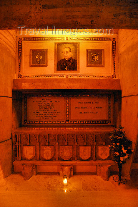 dominican113: Higüey, Dominican Republic: tomb of Archbishop Hugo Polanco Britol - Basilica of Our Lady - Basilica de Nuestra Señora de la Altagracia - photo by M.Torres - (c) Travel-Images.com - Stock Photography agency - Image Bank