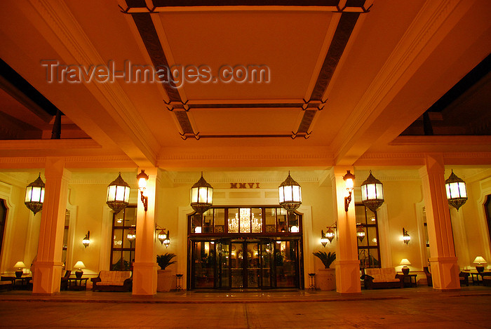 dominican140: Punta Cana, Dominican Republic: porch of the Riu Palace Hotel - Arena Gorda Beach - photo by M.Torres - (c) Travel-Images.com - Stock Photography agency - Image Bank