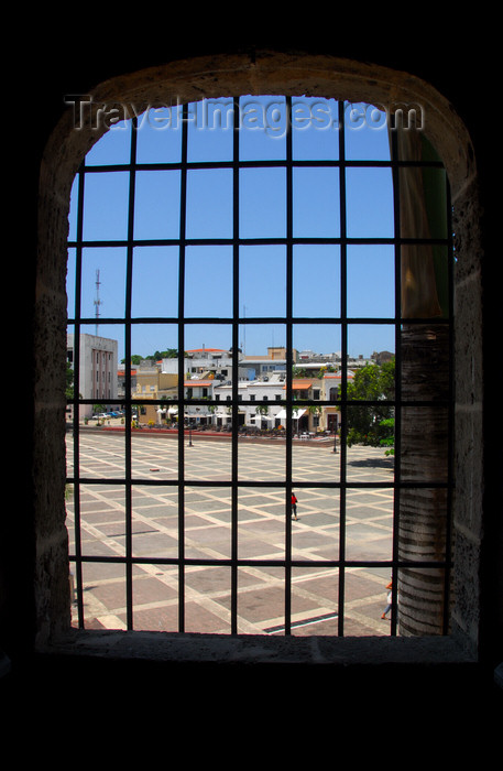 dominican17: Santo Domingo, Dominican Republic: Alcazar de Colon - Plaza de España seen from Diego Colon's bedroom - Ciudad Colonial - Unesco World Heritage - photo by M.Torres - (c) Travel-Images.com - Stock Photography agency - Image Bank