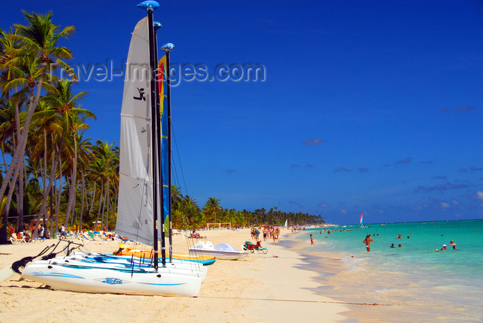 dominican179: Punta Cana, Dominican Republic: catamarans wait for the tourists - Arena Gorda Beach - photo by M.Torres - (c) Travel-Images.com - Stock Photography agency - Image Bank