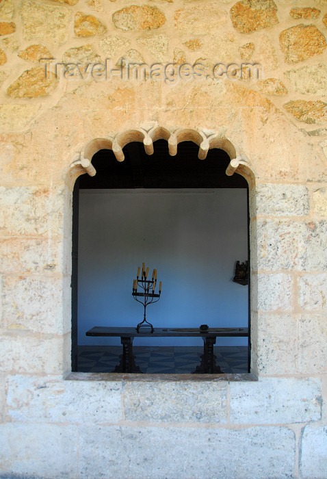 dominican20: Santo Domingo, Dominican Republic: Alcazar de Colon - Mudejar window - Ciudad Colonial - Unesco World Heritage - photo by M.Torres - (c) Travel-Images.com - Stock Photography agency - Image Bank