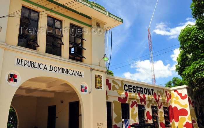 dominican242: Dajabón, Dominican Republic: Domincan customs building - border - photo by M.Torres - (c) Travel-Images.com - Stock Photography agency - Image Bank